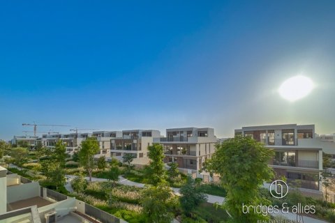 Villa de 4 dormitorios en Dubai, UAE No. 103621 22