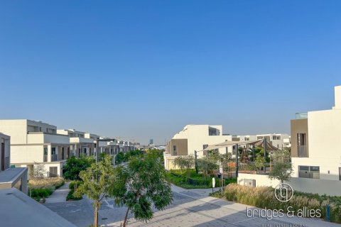 Villa de 4 dormitorios en Dubai, UAE No. 103621 15