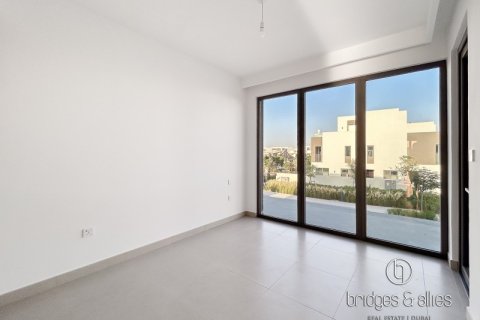 Villa de 4 dormitorios en Dubai, UAE No. 103621 17