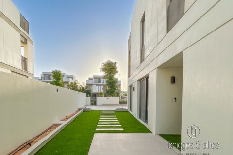 Villa de 4 dormitorios en Dubai, UAE No. 103621 14