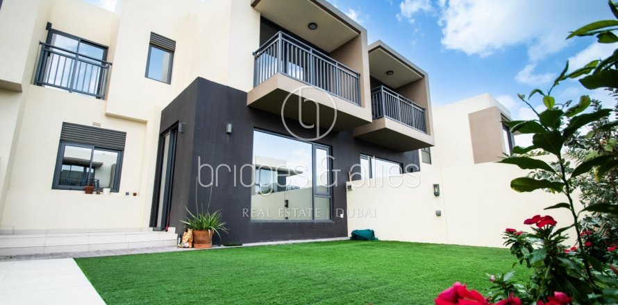 Villa de 3 dormitorios en Dubai Hills Estate, UAE No. 103620