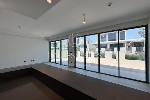 Villa de 4 dormitorios en Dubai, UAE No. 103609 19