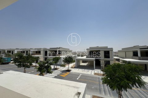Villa de 4 dormitorios en Dubai, UAE No. 103609 23