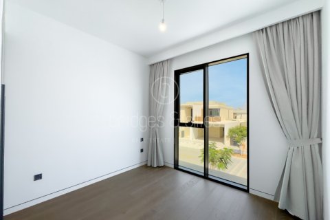 Villa de 4 dormitorios en Dubai, UAE No. 103610 24