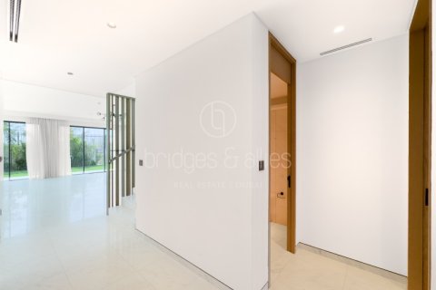 Villa de 4 dormitorios en Dubai, UAE No. 103610 11