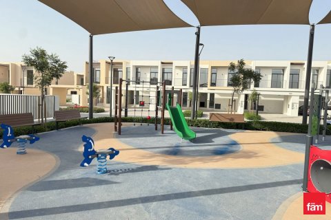 Townhouse de 4 dormitorios en Dubai, UAE No. 90539 4