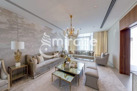 Villa de 4 dormitorios en Abu Dhabi, UAE No. 81616 3