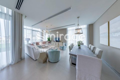Villa de 4 dormitorios en Abu Dhabi, UAE No. 81616 5