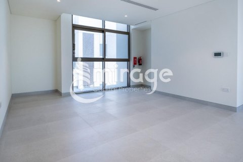 Villa de 4 dormitorios en Abu Dhabi, UAE No. 81617 9