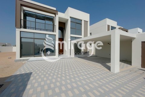 Villa de 4 dormitorios en Abu Dhabi, UAE No. 81617 2