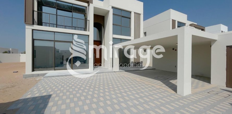 Villa de 4 dormitorios en Abu Dhabi, UAE No. 81617