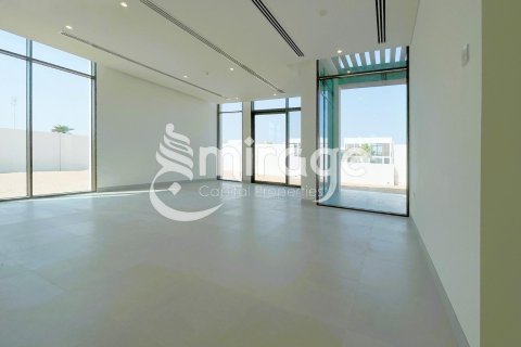 Villa de 4 dormitorios en Abu Dhabi, UAE No. 81617 7