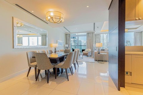 Apartment de 3 dormitorios en The Address Residence Fountain Views, UAE No. 90715 19