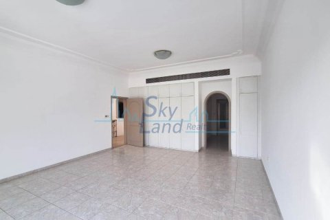 Villa de 5 dormitorios en Umm Suqeim, UAE No. 76585 8