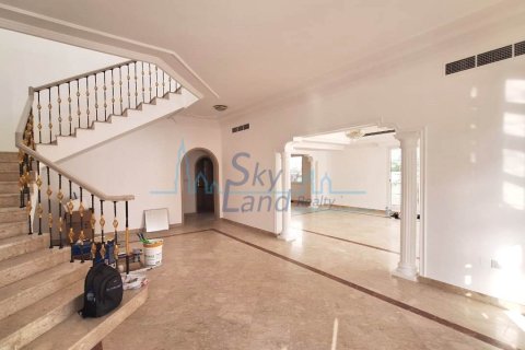 Villa de 5 dormitorios en Umm Suqeim, UAE No. 76585 2
