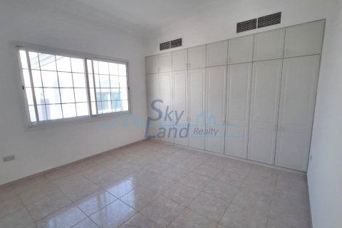 Villa de 5 dormitorios en Umm Suqeim, UAE No. 76585 13