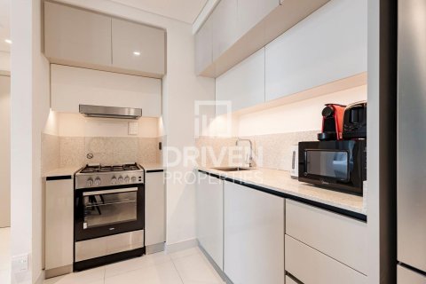 1 bedroom Apartment in EMAAR Beachfront, UAE No. 84033 8