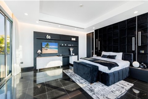 5 bedrooms Villa in Palm Jumeirah, UAE No. 88377 17
