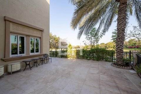 Villa de 4 dormitorios en Jumeirah Islands, UAE No. 88635 14