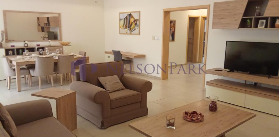 3 bedrooms Villa in Doha, Qatar No. 57392