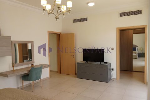 3 bedrooms Villa in Doha, Qatar No. 57392 18