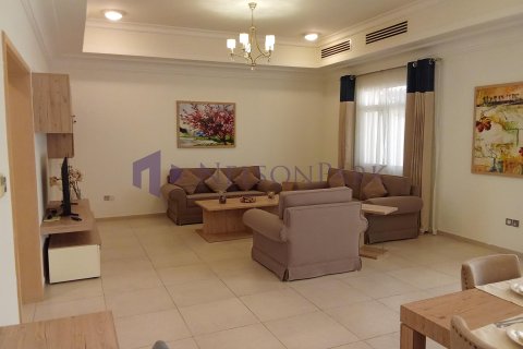 3 bedrooms Villa in Doha, Qatar No. 57392 2
