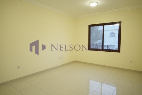 5 bedrooms Villa in Doha, Qatar No. 57391 18