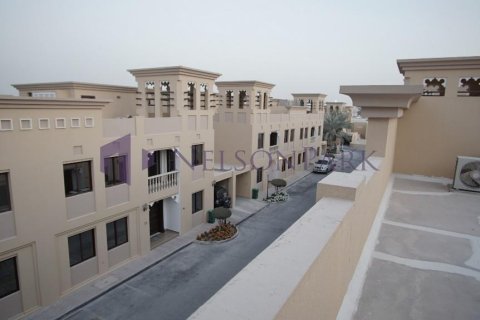 5 bedrooms Villa in Doha, Qatar No. 57391 1