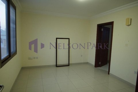 5 bedrooms Villa in Doha, Qatar No. 57391 19