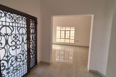 5 bedrooms Twin Villa in Al Ansab, Oman No. 106907 10