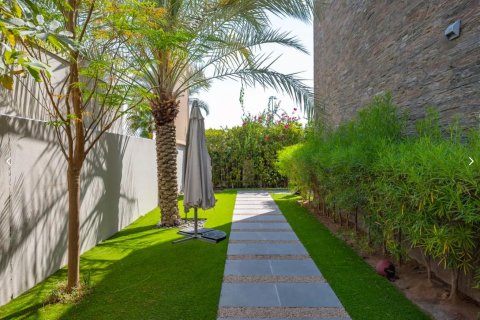 Вилла с 6 спальнями в DAMAC Hills (Akoya by DAMAC), ОАЭ №89719 18