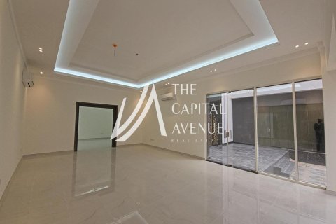 929مربع، فيلا في بانياس, الإمارات العربية المتحدة رقم 86457 9