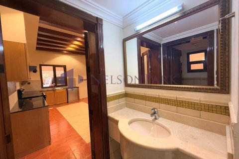Villa de 5 chambres à Doha, Qatar No. 57728 10