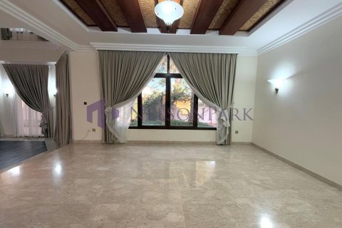 Villa de 5 chambres à Doha, Qatar No. 57728 8