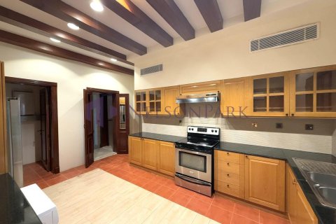 Villa de 5 chambres à Doha, Qatar No. 57728 4