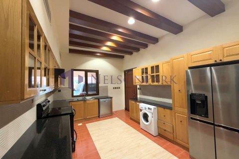 Villa de 5 chambres à Doha, Qatar No. 57728 5