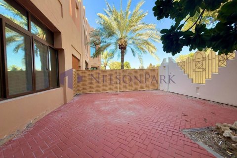Villa de 5 chambres à Doha, Qatar No. 57728 11