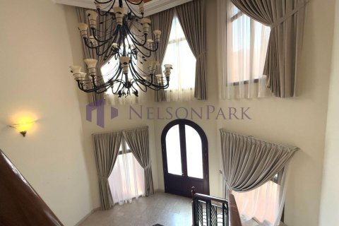 Villa de 5 chambres à Doha, Qatar No. 57728 13