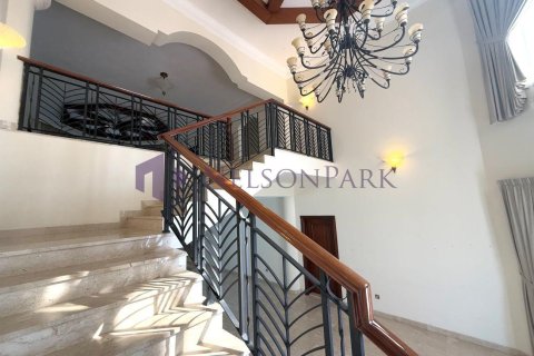 Villa de 5 chambres à Doha, Qatar No. 57728 12
