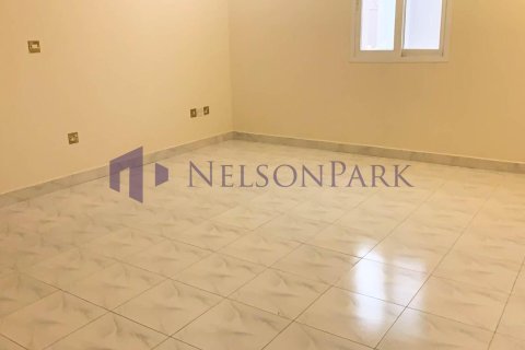 3 bedrooms Villa in Doha, Qatar No. 57729 13