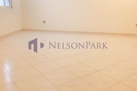 3 bedrooms Villa in Doha, Qatar No. 57729 10