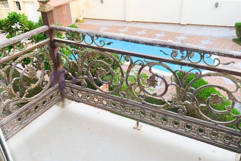 3 bedrooms Villa in Doha, Qatar No. 57729 6