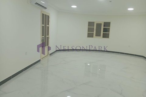 3 bedrooms Apartment in Doha, Qatar No. 60990 14