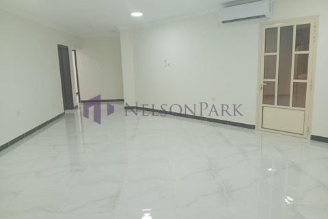 3 bedrooms Apartment in Doha, Qatar No. 60990 15