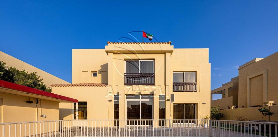 Villa de 5 chambres à Baniyas, UAE No. 89956