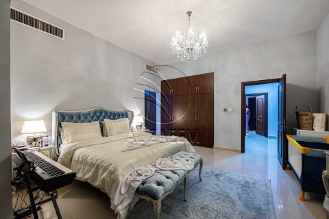 Villa de 5 chambres à Baniyas, UAE No. 89956 9