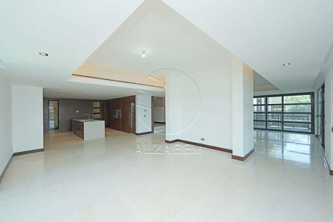 4 bedrooms Villa in Al Gurm, UAE No. 89954 7