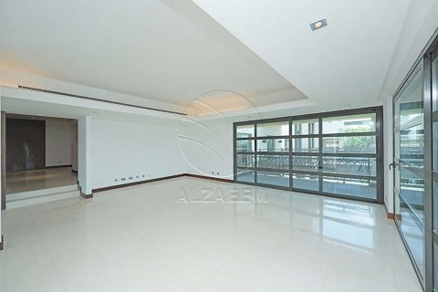 4 bedrooms Villa in Al Gurm, UAE No. 89954 3