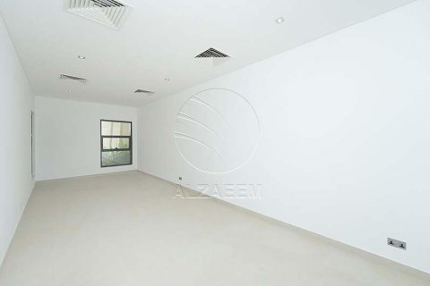 4 bedrooms Villa in Al Gurm, UAE No. 89954 21