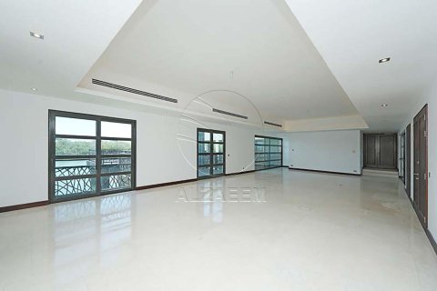 4 bedrooms Villa in Al Gurm, UAE No. 89954 24